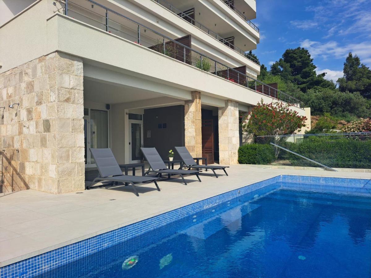 Villa Jolara With Heated Pool Міміце Екстер'єр фото